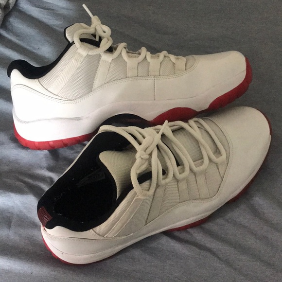 Jordan 11 Retro Low - Picture 1 of 5